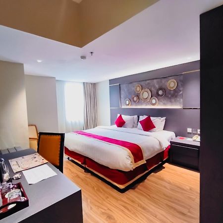 Hermes Palace Hotel Medan Eksteriør bilde