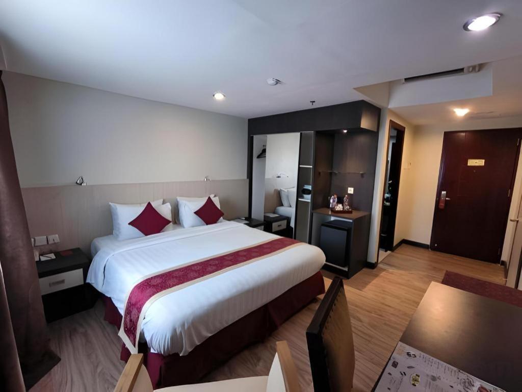 Hermes Palace Hotel Medan Eksteriør bilde